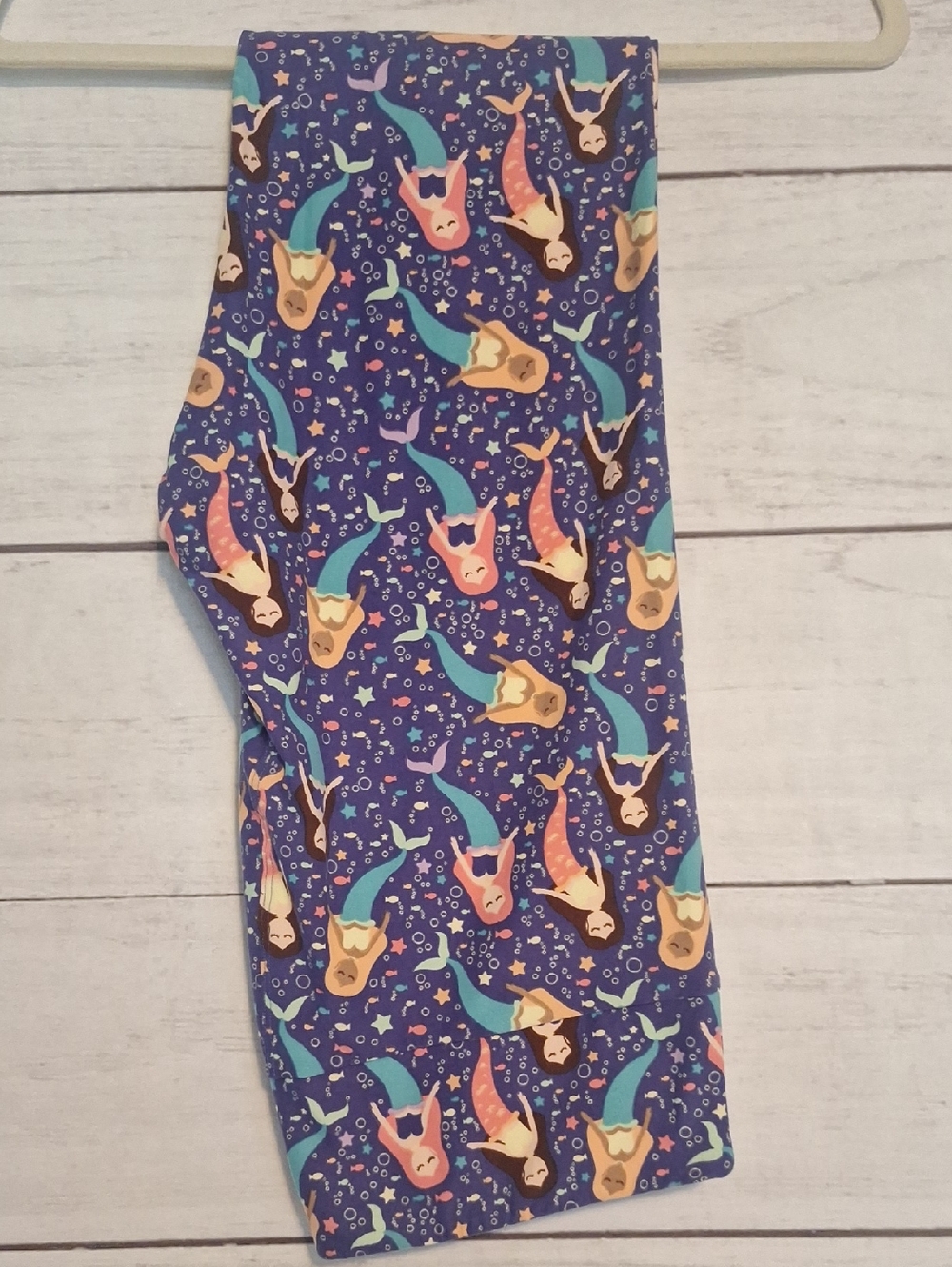 LuLaRoe Mermaid 🧜‍♀️ Print Leggings